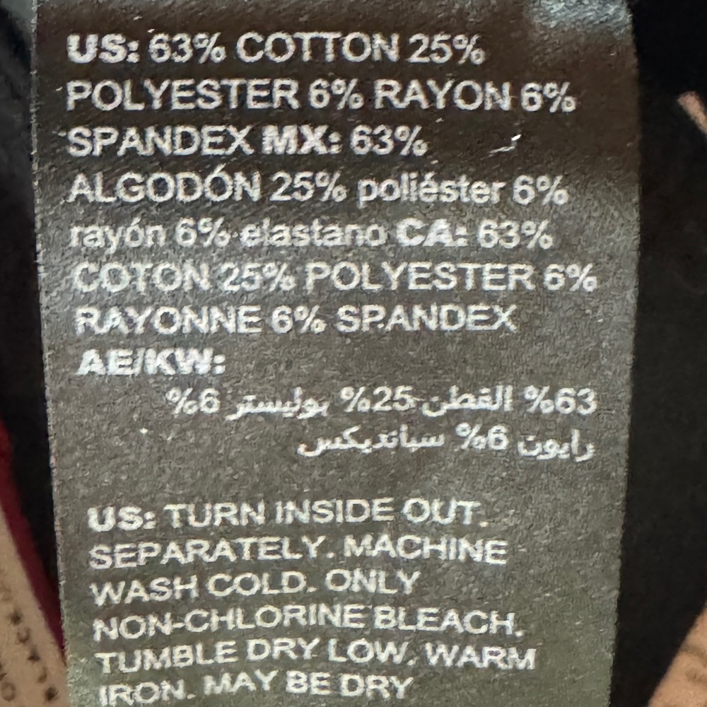 NWT White House Black Market The Straight Crop Black Jeans (6P) - Picture 12 of 15